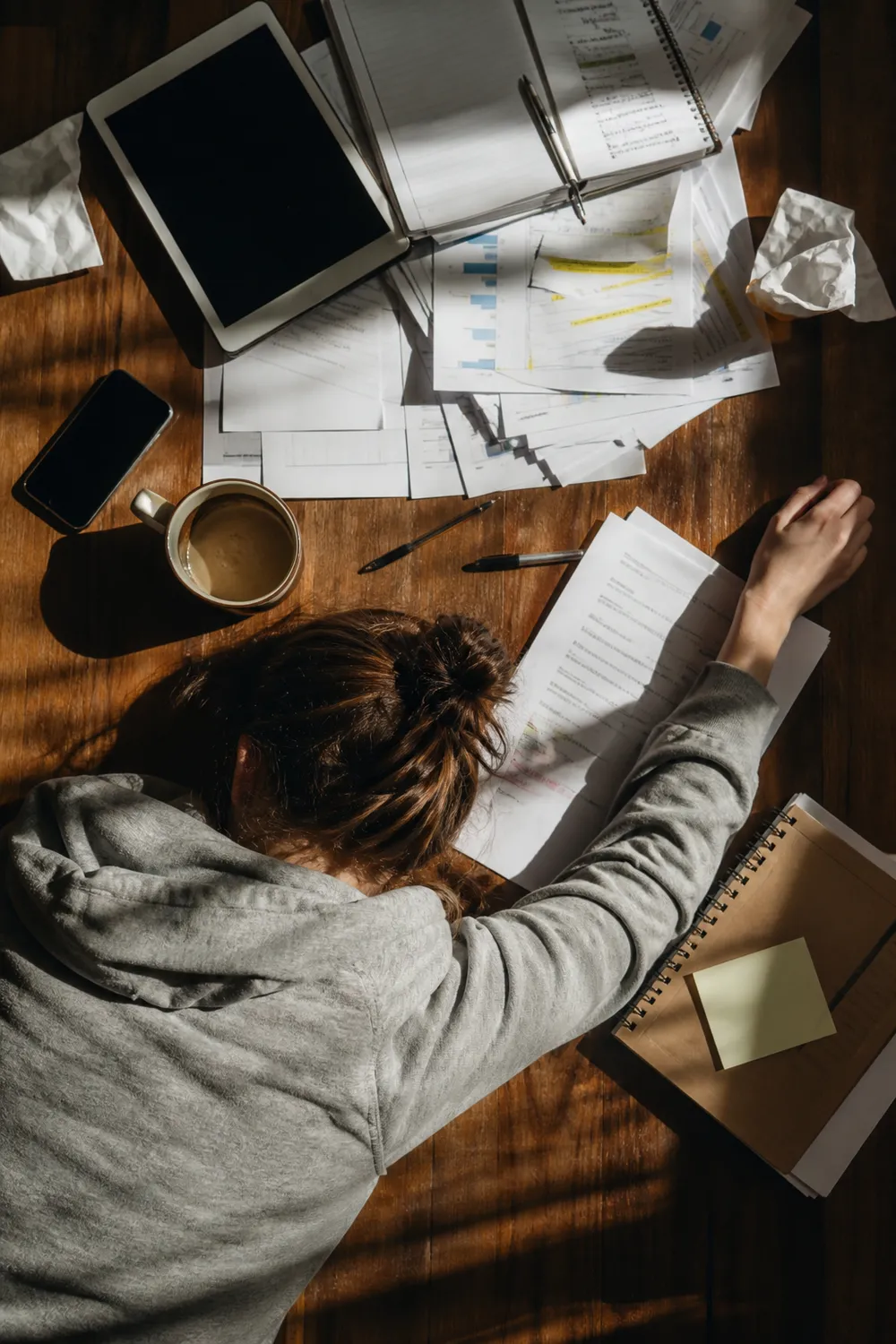 Realistic photo illustrating: Handling Partially Paid Invoices Without Chasing